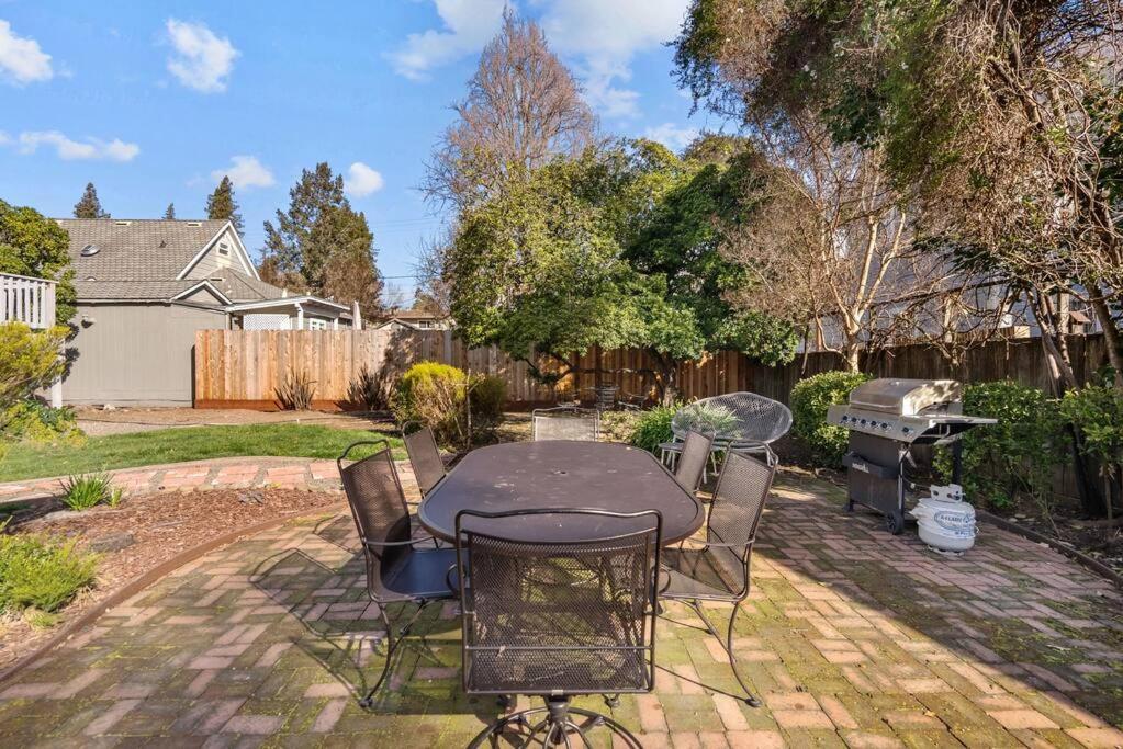 Downtown Napa Hot Tub Retreat - 3 Bed L 2 Bath Villa Exterior photo